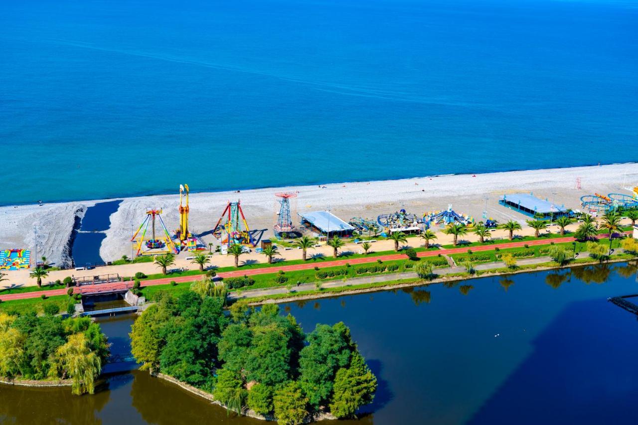 Orbi City In Batumi บาทูมิ ภายนอก รูปภาพ